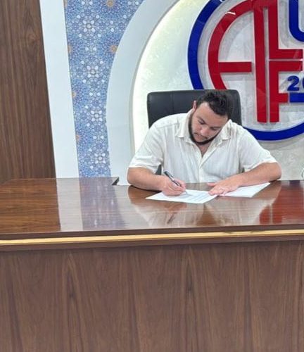 مدير شركة رويال للدراسة بالخارج